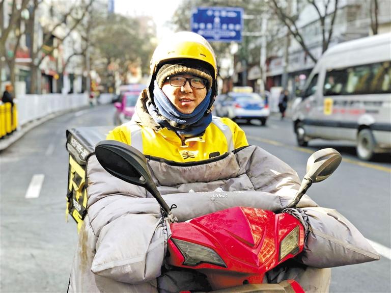 外賣小哥王全軍：好好干，在蘭州買套房