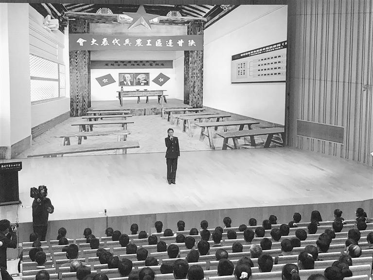 蘭州市開展“學(xué)黨史、頌黨恩、跟黨走”紅色文化進(jìn)校園活動(dòng)