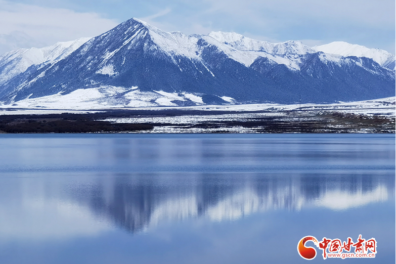 初夏，來(lái)山丹馬場(chǎng)鸞鳥(niǎo)湖畔賞雪