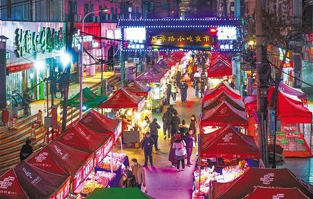 蘭州市城關(guān)區(qū)正寧路小吃夜市、南關(guān)民族風味一條街恢復營業(yè)