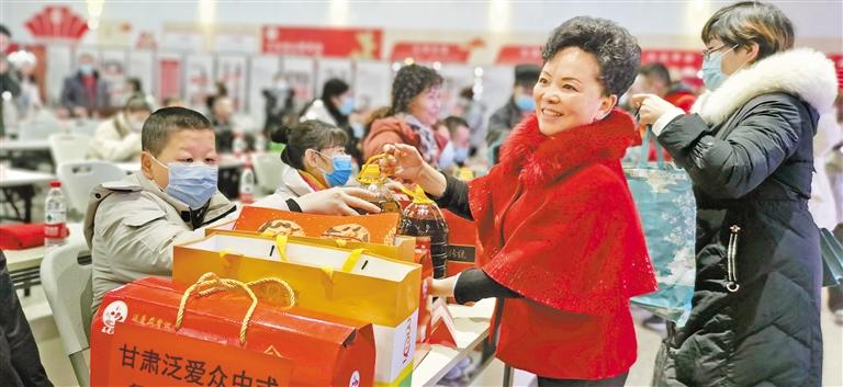 身殘志堅的郭淑芳與愛同行37年 點一盞燈，照亮別人也照亮自己